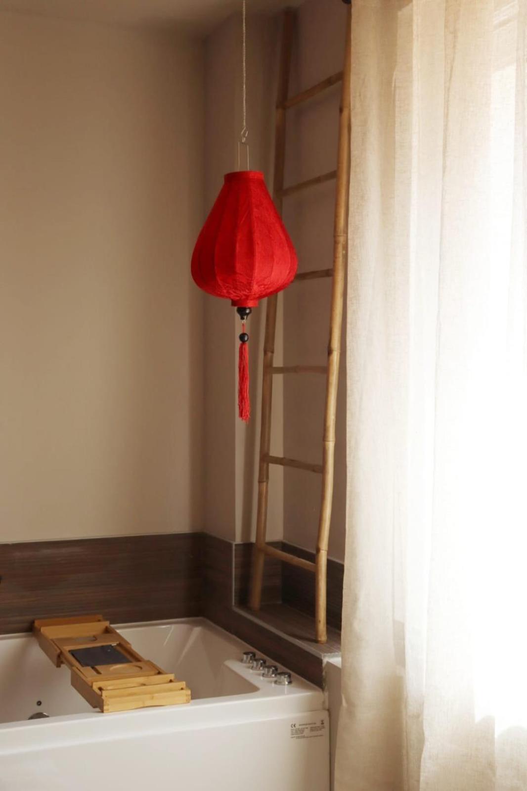 טולון Loveroom Japon Avec Balneotherapie מראה חיצוני תמונה